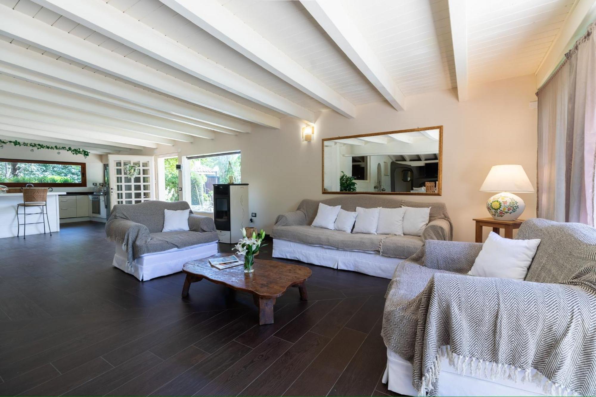 Villa Niloan Olbia Bagian luar foto